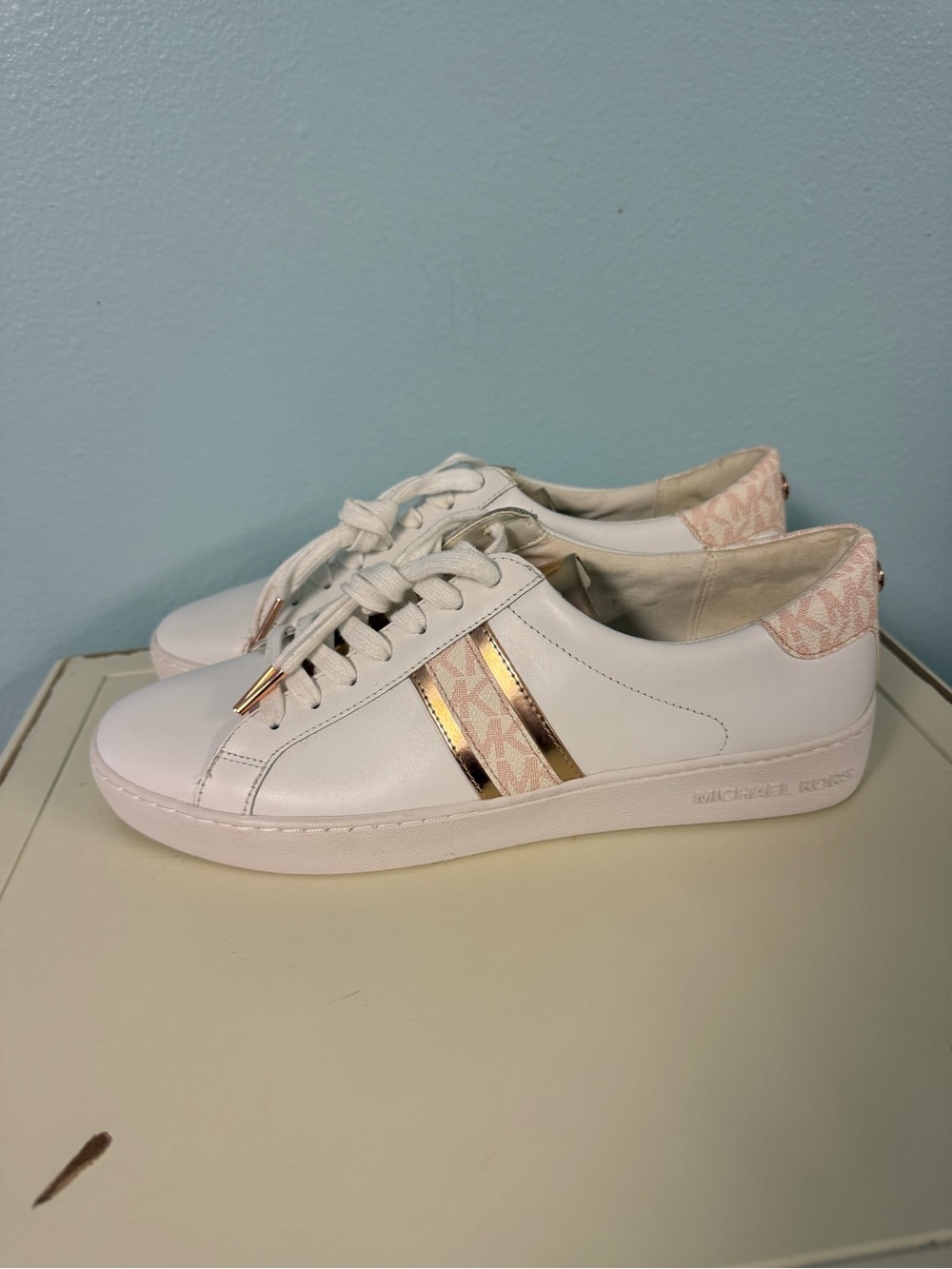 Michael Kors White Leather Sneakers Rose Gold MK Logo | Size 10